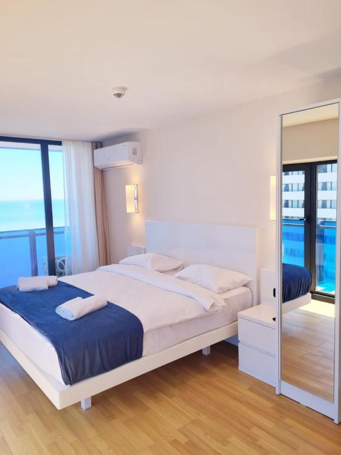 D Block Of New Luxurious Orbi City Batoumi Extérieur photo